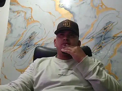 Snapshot of myke_andrade chatting on 07.23.26 myke andrade online show from 07.23.26