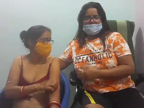Snapshot of gyanvi1 chatting on 02.01.25 gyanvi1 online show from 02.01.25