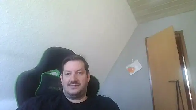 Snapshot of Golffahrer1982 chatting on 04.06.26 Golffahrer1982 online show from 04.06.26