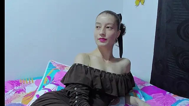 Snapshot of MiiaVolkova chatting on 02.25.26 MiiaVolkova online show from 02.25.26