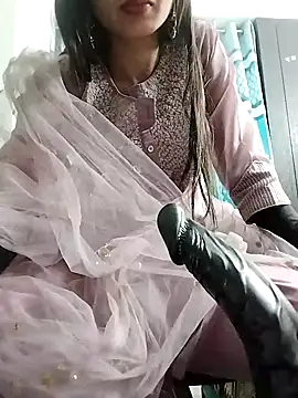 Snapshot of Noor_Darliing chatting on 01.21.25 Noor Darliing online show from 01.21.25