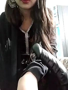 Snapshot of Noor_Darliing chatting on 01.28.25 Noor Darliing online show from 01.28.25