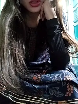 Snapshot of Noor_Darliing chatting on 03.08.25 Noor Darliing online show from 03.08.25