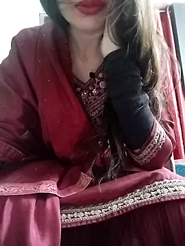 Snapshot of Noor_Darliing chatting on 04.21.26 Noor Darliing online show from 04.21.26