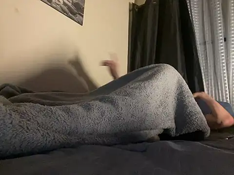 Snapshot of hotraillX chatting on 01.11.25 hotraillX online show from 01.11.25