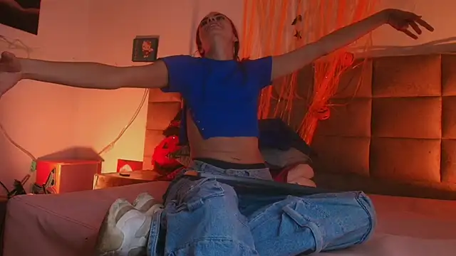 Snapshot of _sex_mia chatting on 10.24.25 sex mia online show from 10.24.25