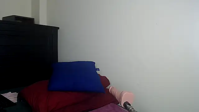 NIKKIE LOVE online show from 05.15.26