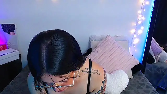 Isa Maiden1 online show from 04.01.26