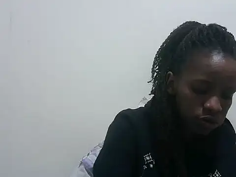 prettybeee online show from 11.29.25