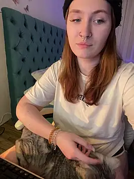  Chlo  e online show from 02.04.25