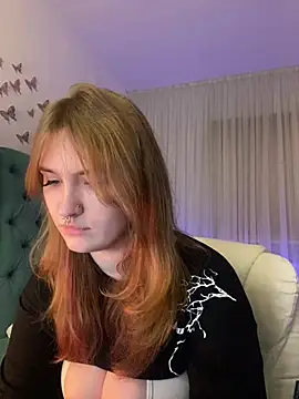  Chlo  e online show from 03.10.25