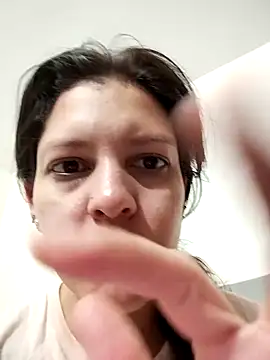 Mia Hampton online show from 03.07.25