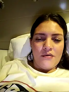 Mia Hampton online show from 09.29.25