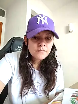 Mia Hampton online show from 03.28.26