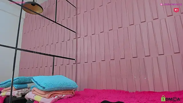 Briana Wells  online show from 02.06.25