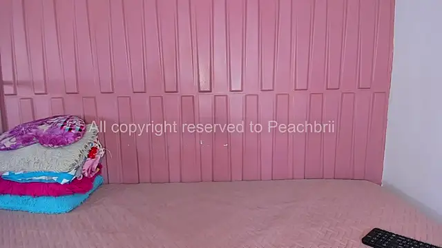 Briana Wells  online show from 09.17.25