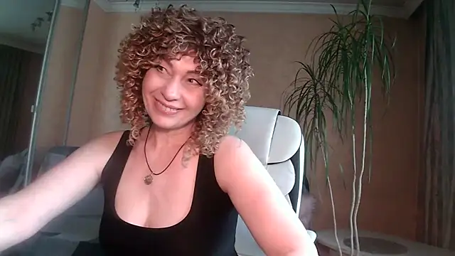 Roxolana Drim online show from 04.04.26