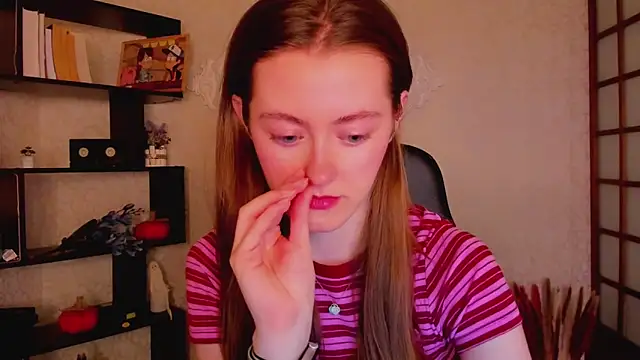 KateCuddle online show from 12.23.24