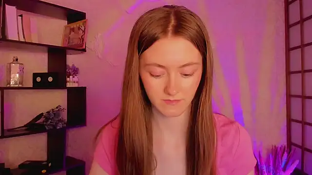 KateCuddle online show from 01.31.25