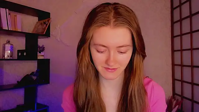 KateCuddle online show from 02.12.25