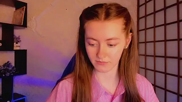 KateCuddle online show from 03.03.25