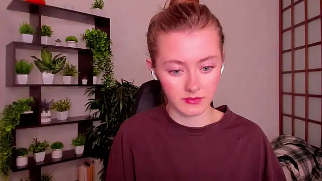 KateCuddle online show from 10.01.25