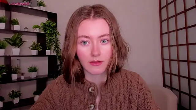 KateCuddle online show from 12.17.25