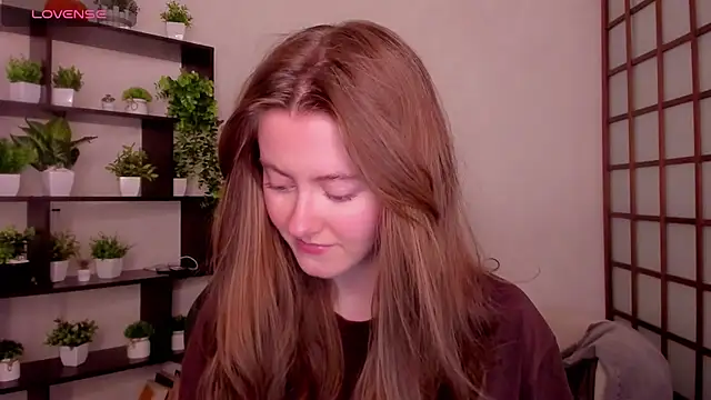 KateCuddle online show from 03.25.26