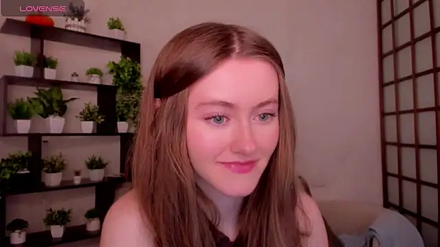 KateCuddle online show from 04.03.26