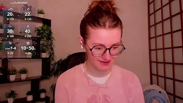 KateCuddle online show from 05.19.26