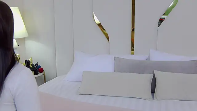 Betty Bridge online show from 03.10.26