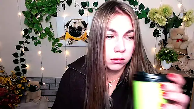 Sport Tall Doll online show from 11.11.25