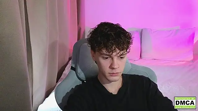 cute thomas online show from 02.25.26