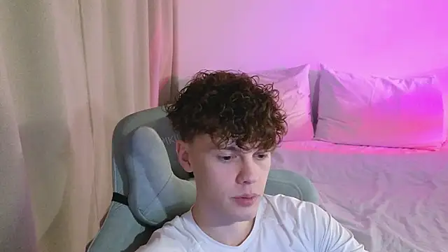 cute thomas online show from 03.16.26