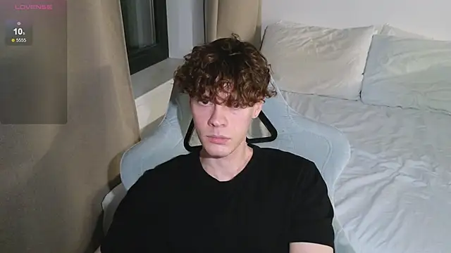 Snapshot of cute_thomas chatting on 05.30.26 cute thomas online show from 05.30.26