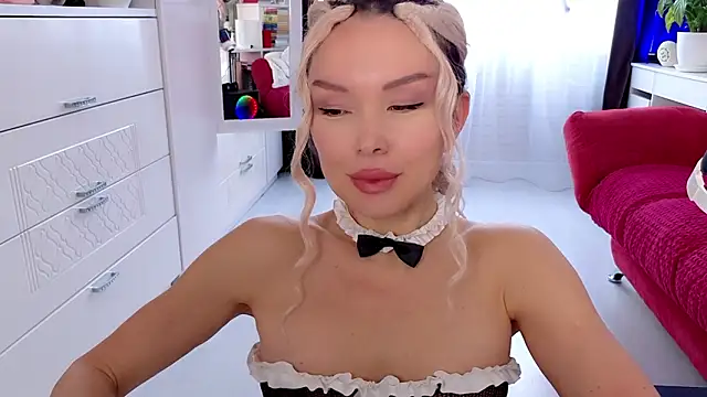 WhiteBunny online show from 02.08.26