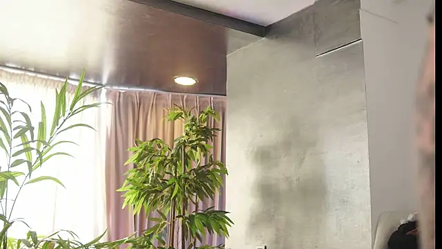 HotSkinnyX online show from 02.26.26