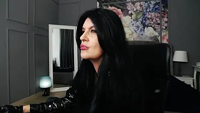 DomMelissaW online show from 12.05.24