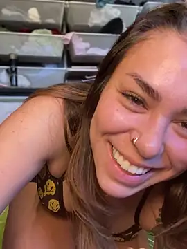 Snapshot of LeaGambit__ chatting on 12.12.24 LeaGambit online show from 12.12.24