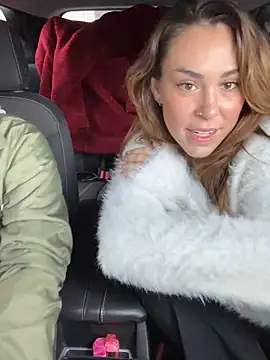 Snapshot of LeaGambit__ chatting on 11.21.25 LeaGambit online show from 11.21.25