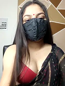 Snapshot of _desigori chatting on 03.01.25 desigori online show from 03.01.25