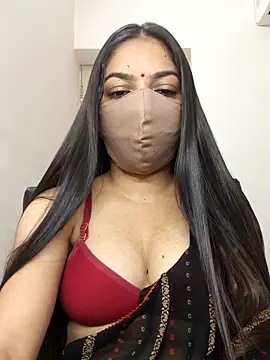 Snapshot of _desigori chatting on 02.04.26 desigori online show from 02.04.26