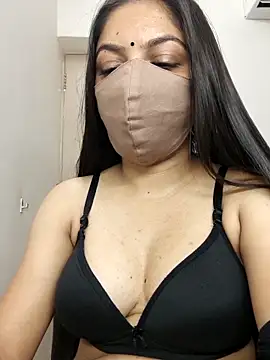 Snapshot of _desigori chatting on 03.10.26 desigori online show from 03.10.26