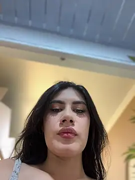 clarachanelricek online show from 02.15.25