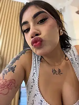 clarachanelricek online show from 12.15.25