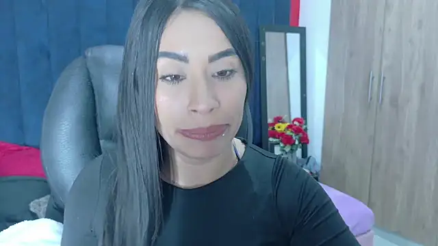 Snapshot of Chanel-24 chatting on 10.13.25 Chanel-24 online show from 10.13.25