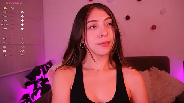 Snapshot of annie24_evans chatting on 01.06.25 annie24 evans online show from 01.06.25