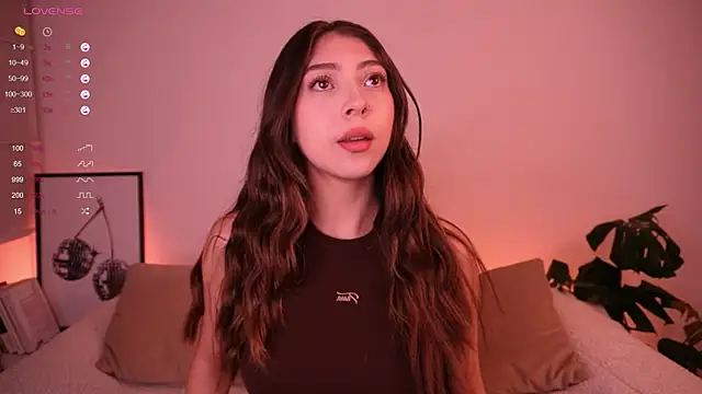 Snapshot of annie24_evans chatting on 01.30.25 annie24 evans online show from 01.30.25