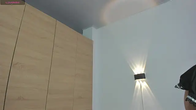 isabella thomsonp online show from 03.21.25