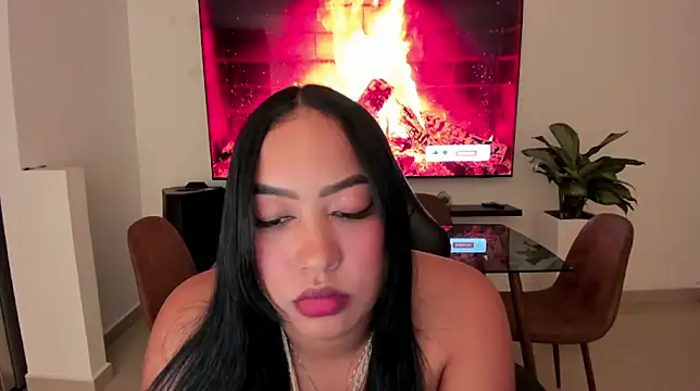 Snapshot of brunetenikole02 chatting on 02.18.26 brunetenikole02 online show from 02.18.26